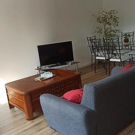 Maison Spacieuse A Proximite Du Circuit Des 24h Du Mans Ле-Ман