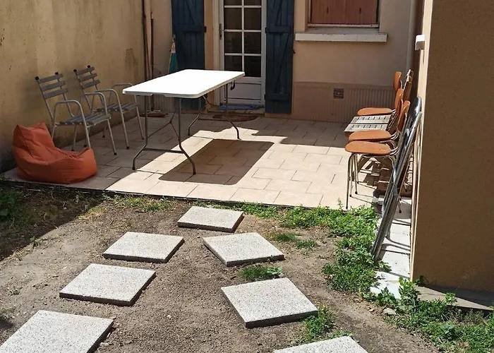 Villa Maison Spacieuse A Proximite Du Circuit Des 24h Du Mans Le Mans